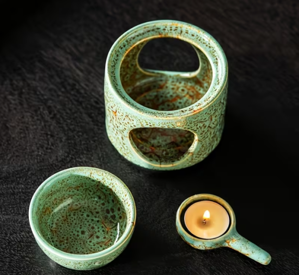 KERAMINIS KVAPŲ IR ETERINIŲ ALIEJŲ DEGIKLIS SU ŽVAKUTE